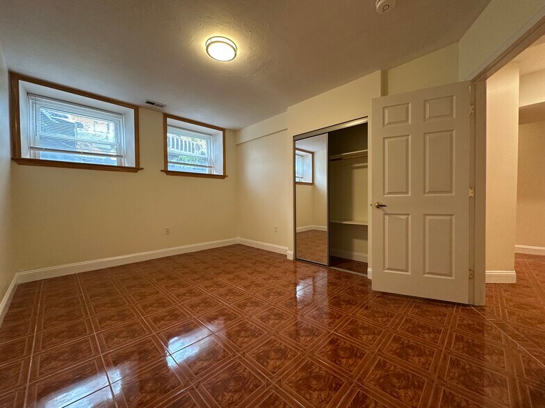 Building Photo - 191 Winthrop Rd