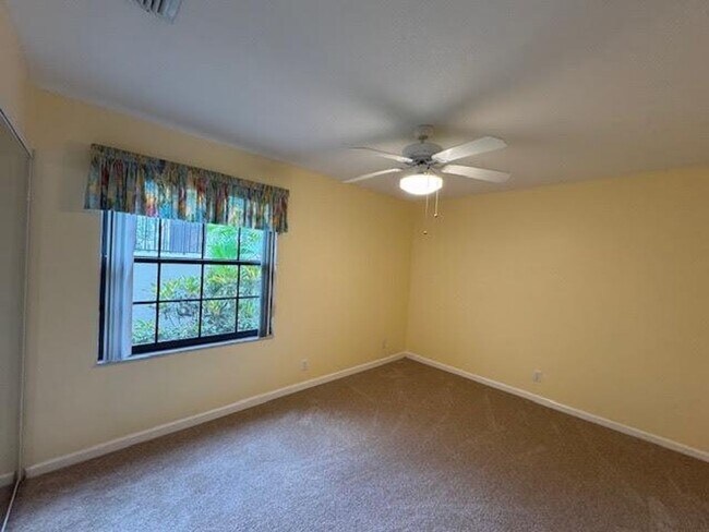 Building Photo - 3228 Jog Park Dr