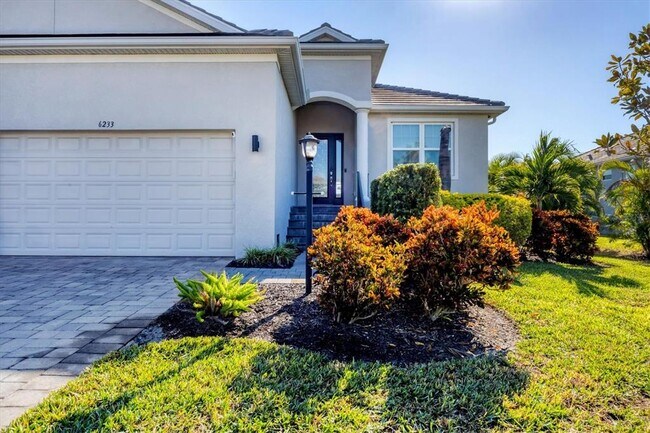 Building Photo - 6233 Champions Row St