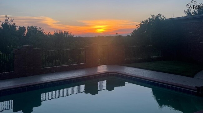 Building Photo - 4306 Briar Cliff Dr