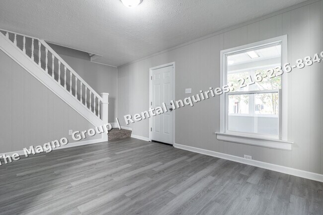 Building Photo - 312 Upland Ave
