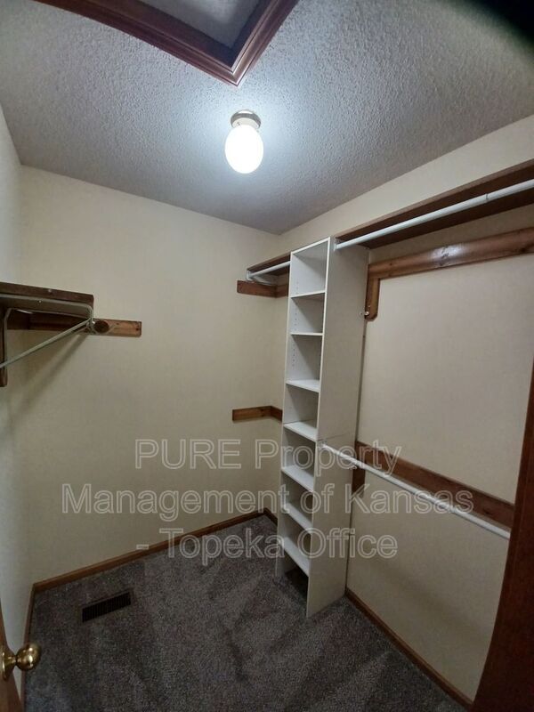 Building Photo - 6308 SW 27th St