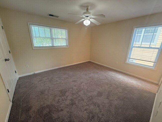 Building Photo - 161 Magnolia Bluff Dr