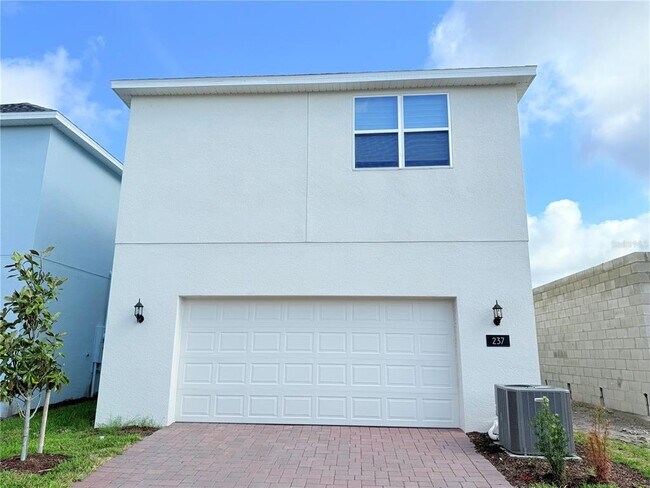Building Photo - 237 Station Ln