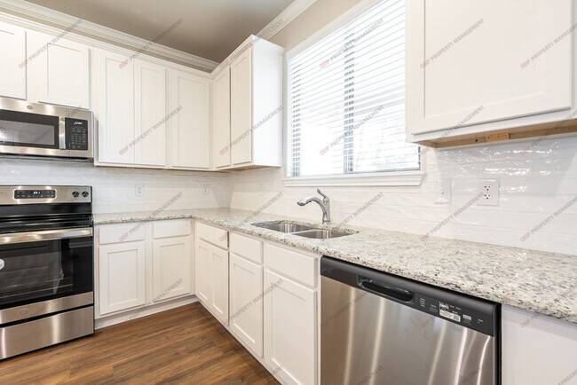 Building Photo - 624 Ripplewood Dr