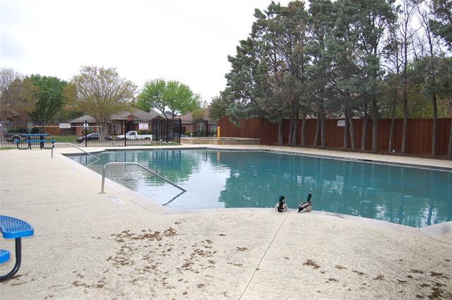 Building Photo - 1513 Tanglewood Dr
