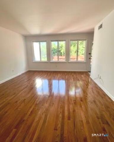 Building Photo - 9 Pine Orchard Rd
