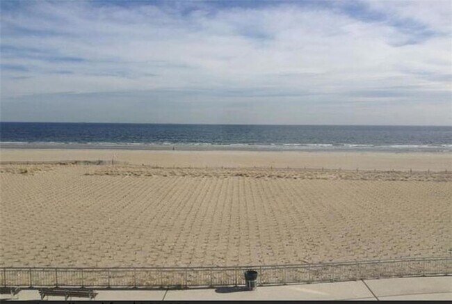 Building Photo - 129 Beach 118th St