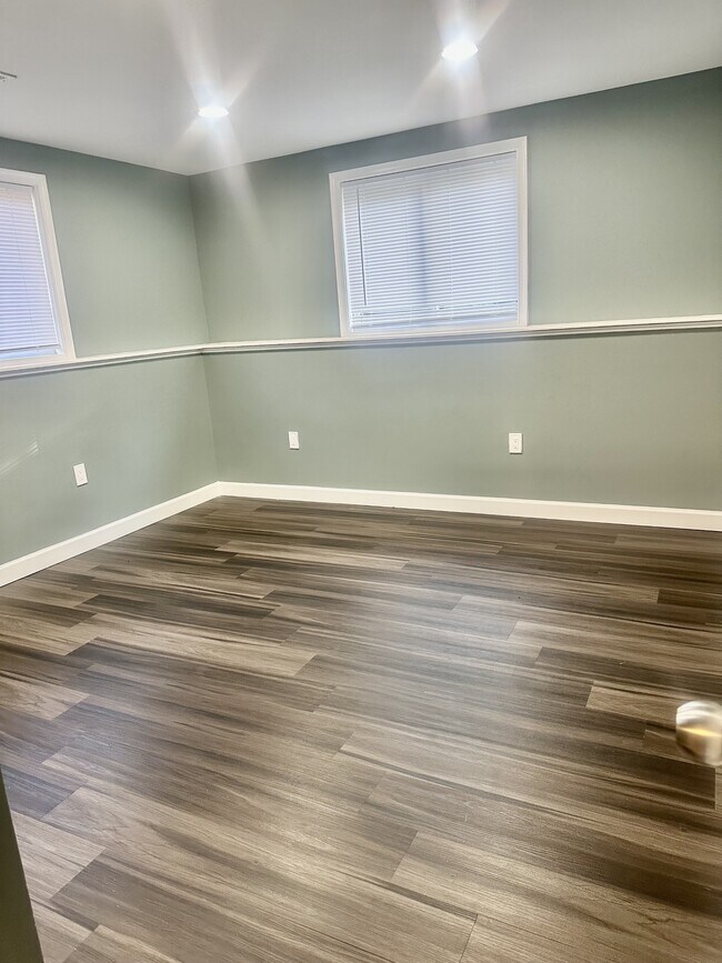 Building Photo - 10612 Holleybrooke Dr