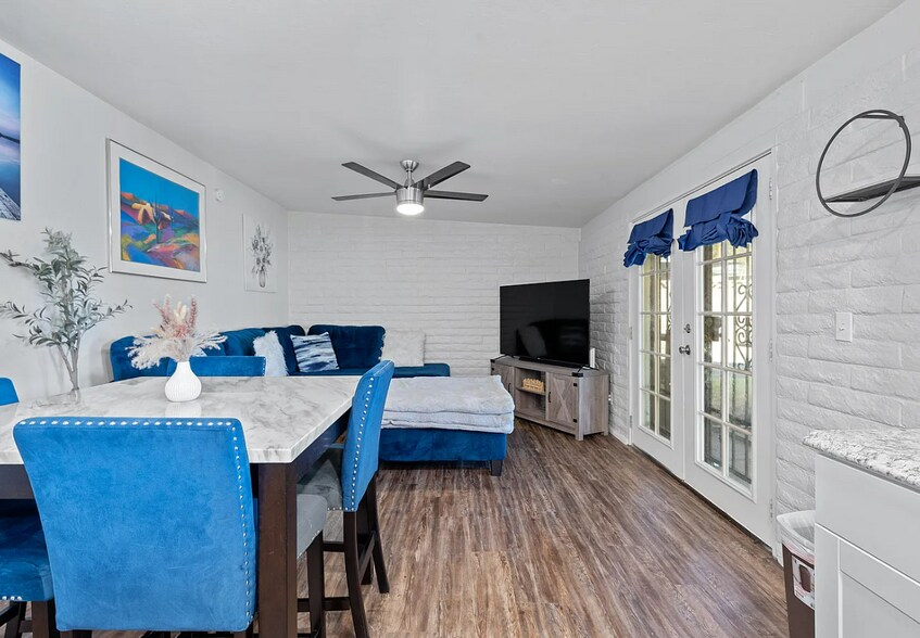 Building Photo - 8001 E Nicaragua Dr