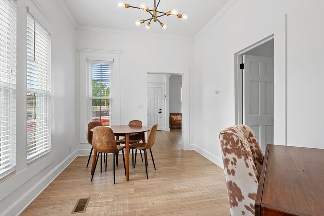 Building Photo - Updated Bungalow, Steps from Short North and OSU