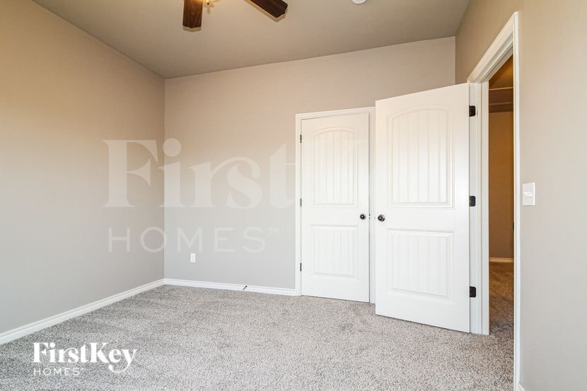 Building Photo - 12016 Garden Ct