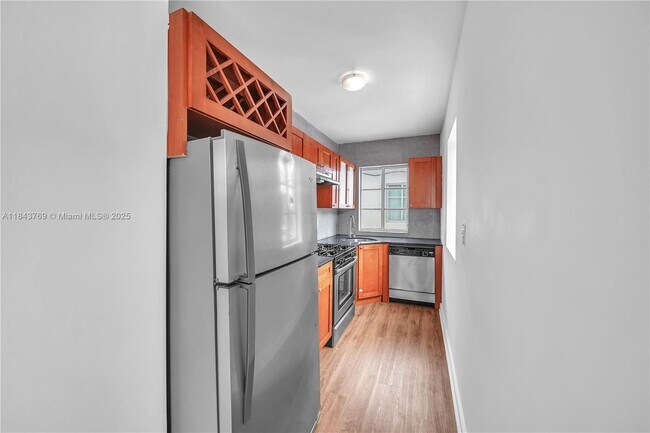 Building Photo - 7930 Tatum Waterway Dr