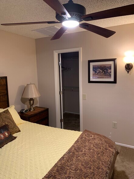 Building Photo - 17810 N Desert Glen Dr