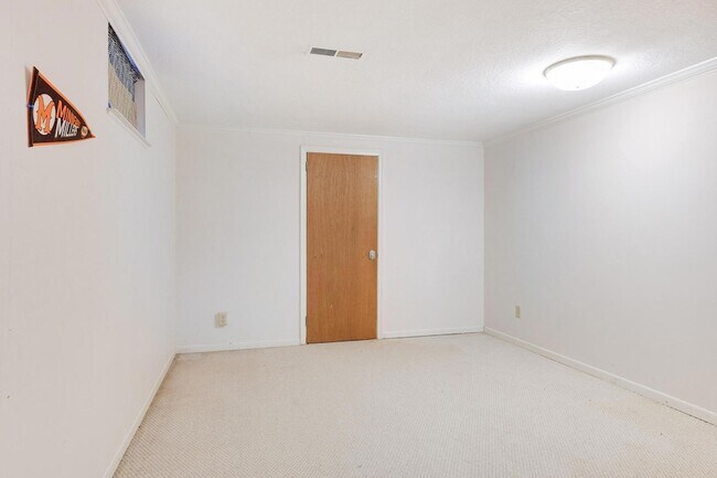 Building Photo - 4509 Laguna Dr