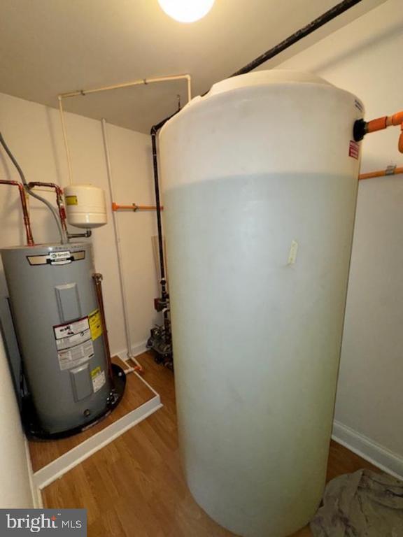 Building Photo - 85 Valley Rd