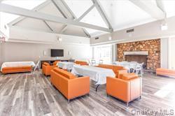 Building Photo - 207-25 Darren Dr