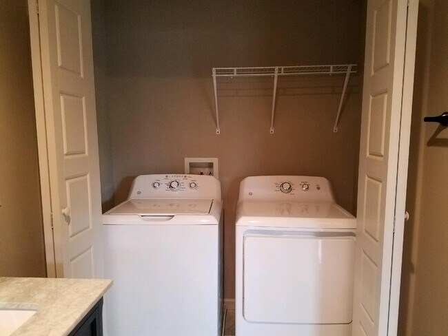 Building Photo - 364 Rock Springs Rd