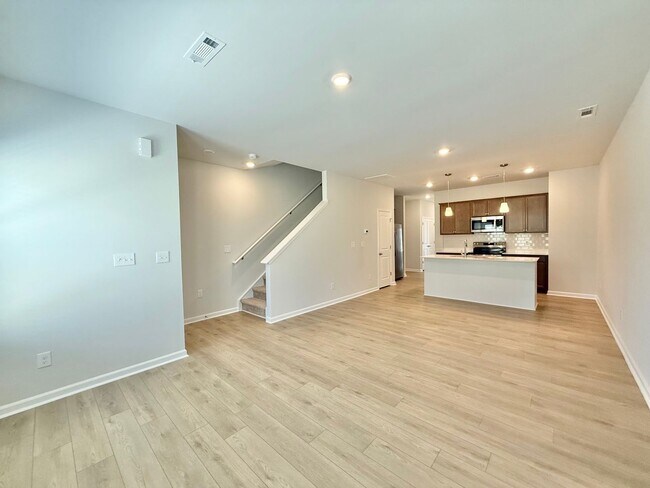 Building Photo - **OFFERING REFUNDABLE APPLICATION FEES** New Construction 3BD, 2.5BA Garner Townhome with a 1-Car...