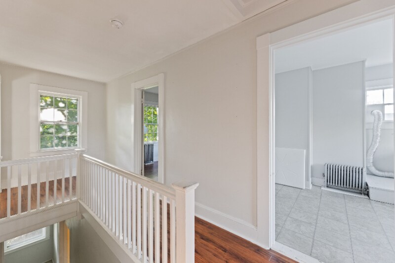 Building Photo - 1281 Main St