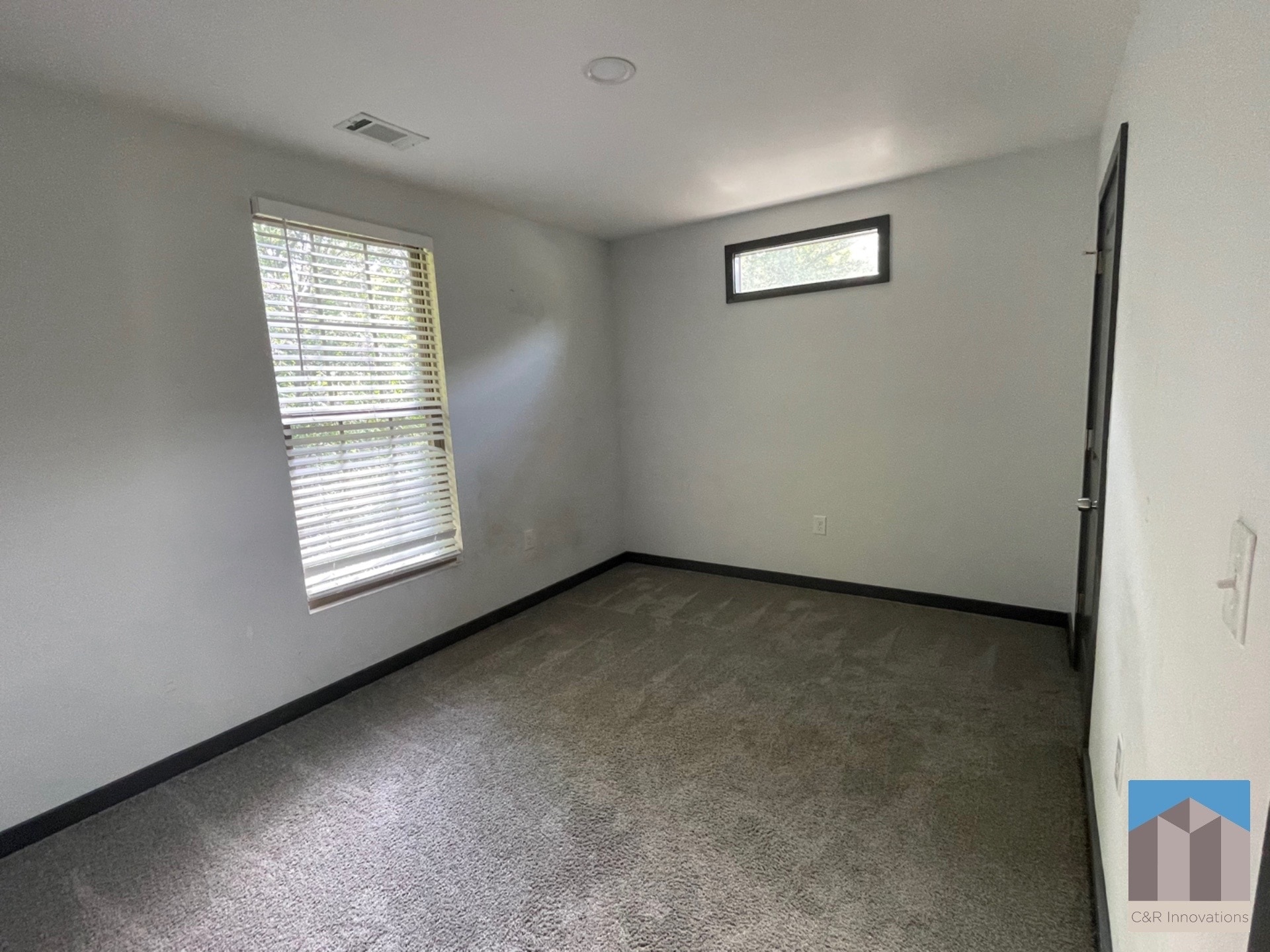 Building Photo - 185 Glenrose Cir SW