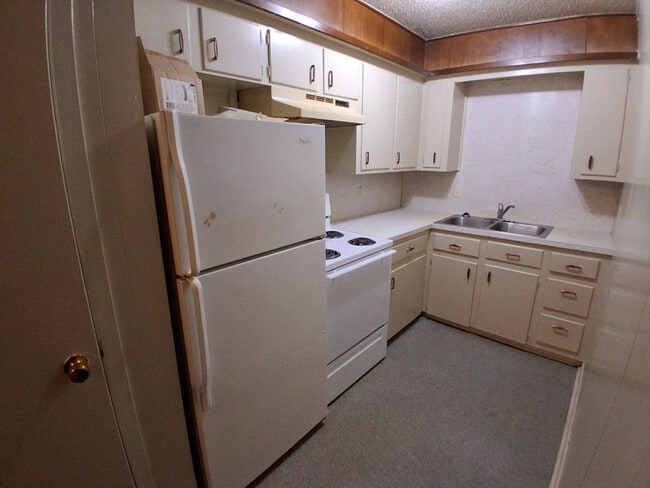 Building Photo - 5909 East F M 40