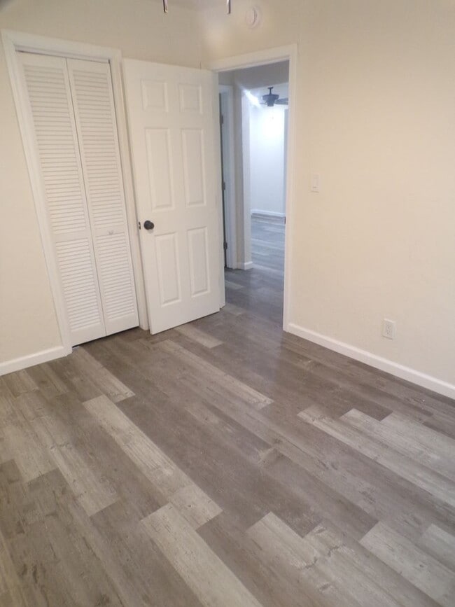 Building Photo - Great redo across the street form Pat Henry Elementary School