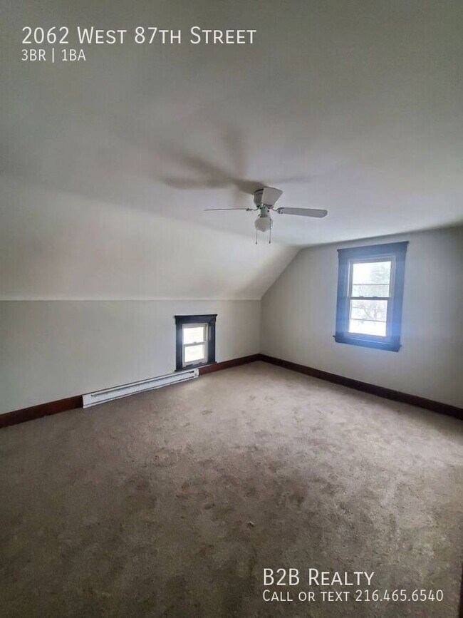 Building Photo - 2062 W 87th St