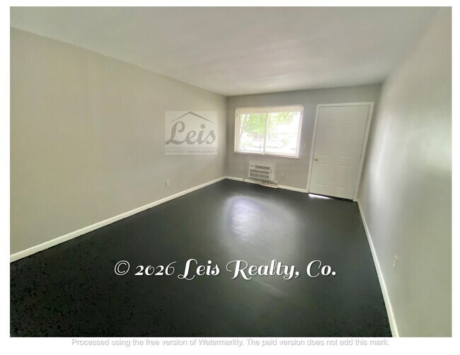 Building Photo - 400 N Owens Dr
