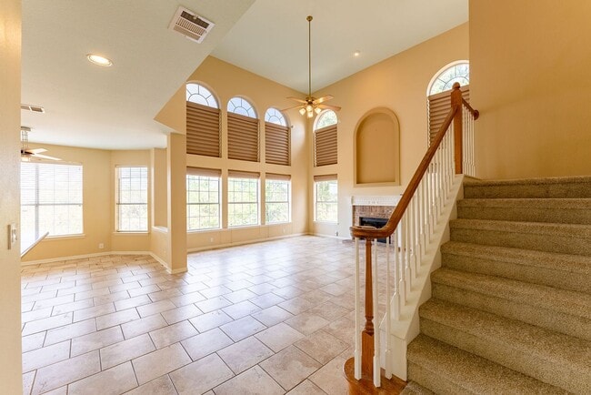 Building Photo - Spacious and stunning 4 bed 3.5 bath in Austin!!!