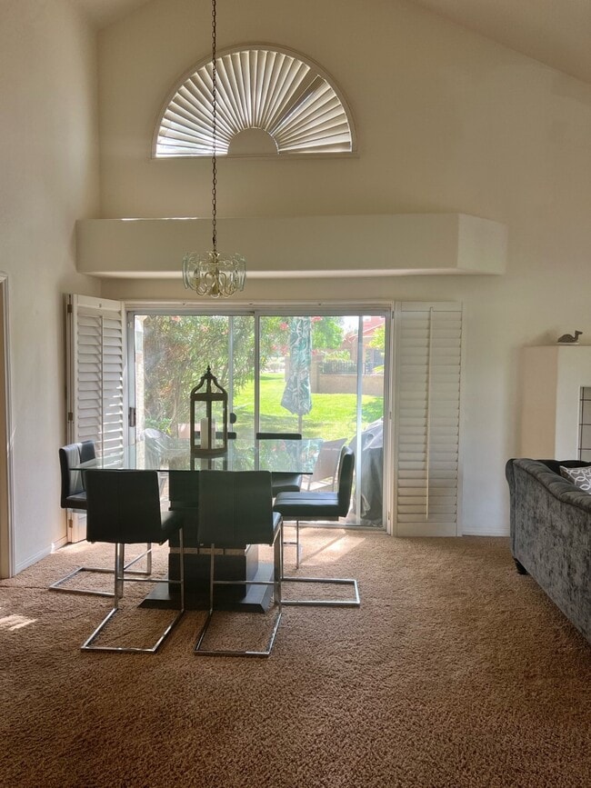 Building Photo - 7070 Big Springs Ct