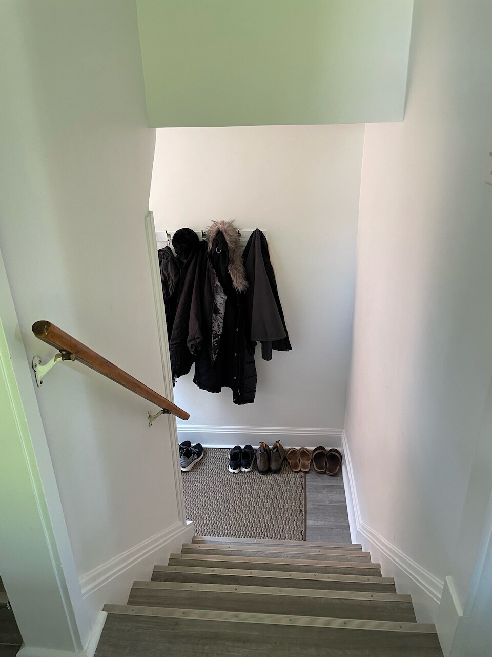 Front Hall w/ Coat Rack - 1443 Lakeland Ave