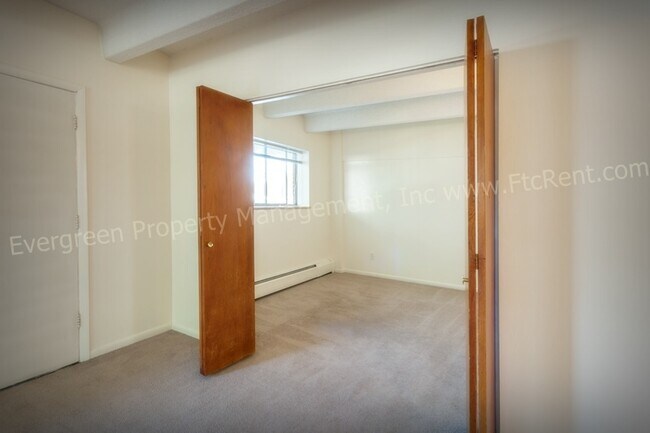 Building Photo - 1109 Alford St