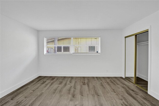Building Photo - 5981 NE 22nd Way