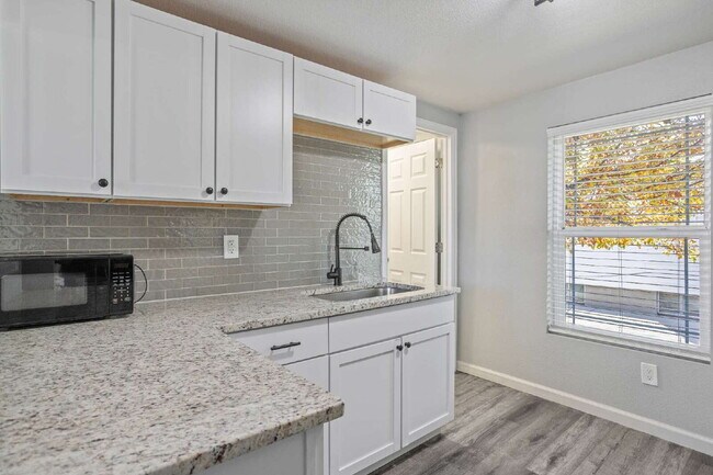 Primary Photo - Cute Single Family Home Ready Now!