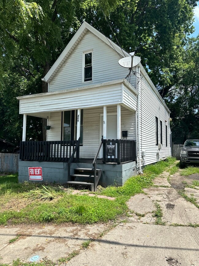 Building Photo - 408 Township Ave