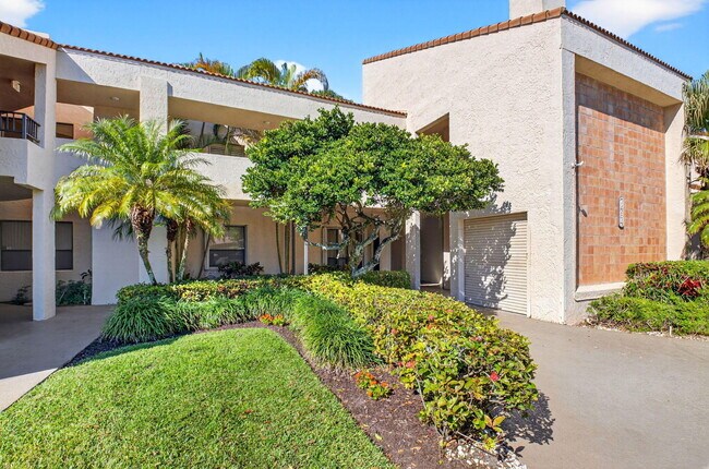 Building Photo - 7484 La Paz Blvd