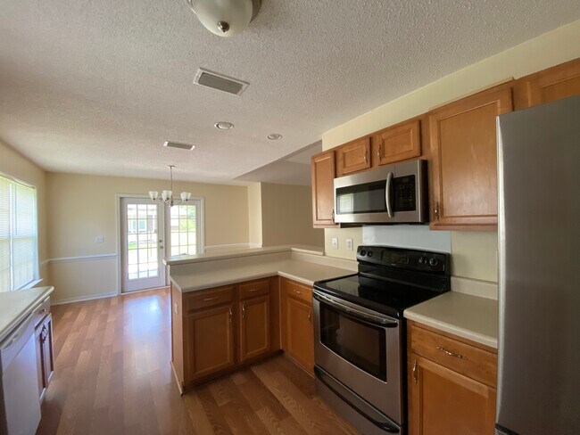 Building Photo - 7532 Avery Ln