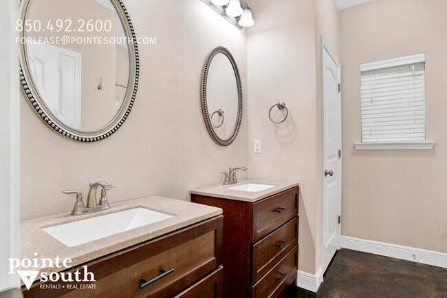 Building Photo - 12919B Churchill Dr