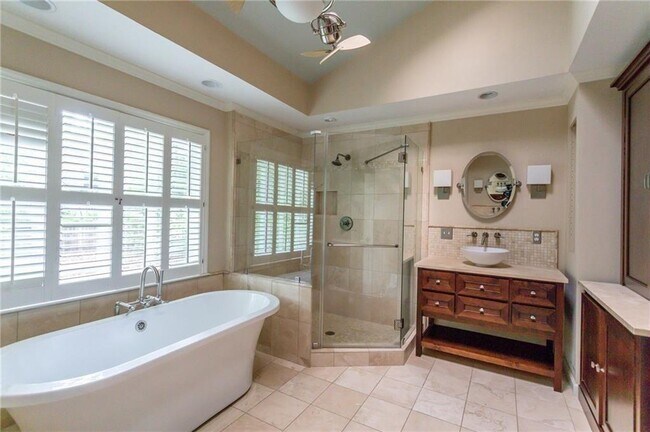 Building Photo - 4941 Gaskin Walk
