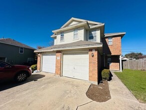 Building Photo - 2877 Southampton Way