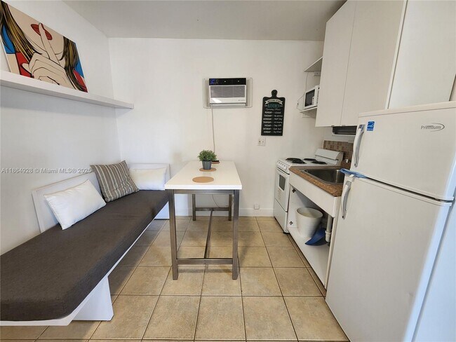 Building Photo - 315 Walnut St