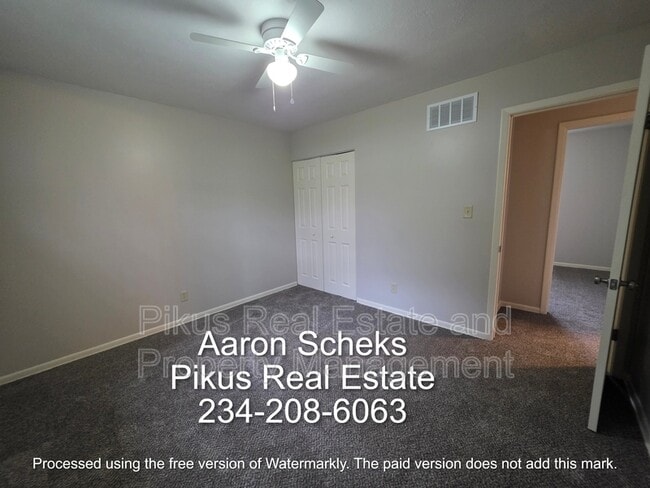 Building Photo - 3637 Albrecht Ave