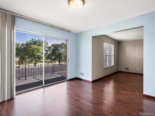 Building Photo - 27689 Echo Valley W