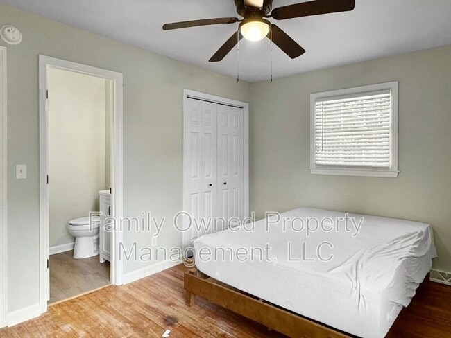 Building Photo - 2640 Orchid Ave