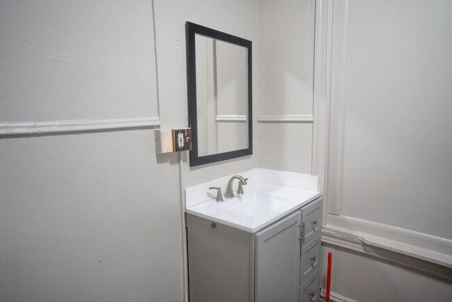 Building Photo - Spacious 4-Bedroom Home Near Kutztown University – Prime Downtown Location
