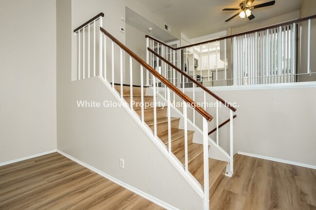 Building Photo - Lovely Updated 2 Bedroom Gated Townhome in Cypress