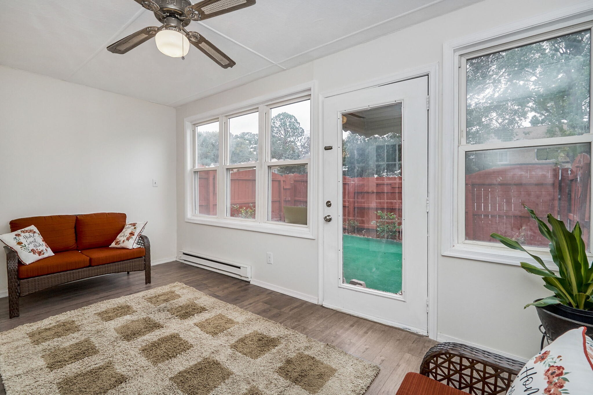 Building Photo - 5213 Clover Hill Dr