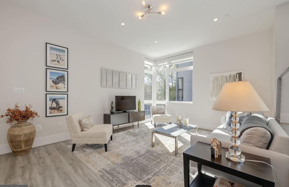 Living Room - 3919 Fulton St NW