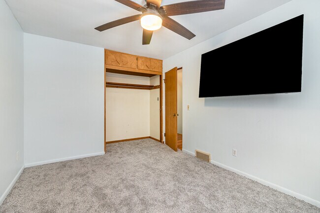 Building Photo - 307 Norfolk St